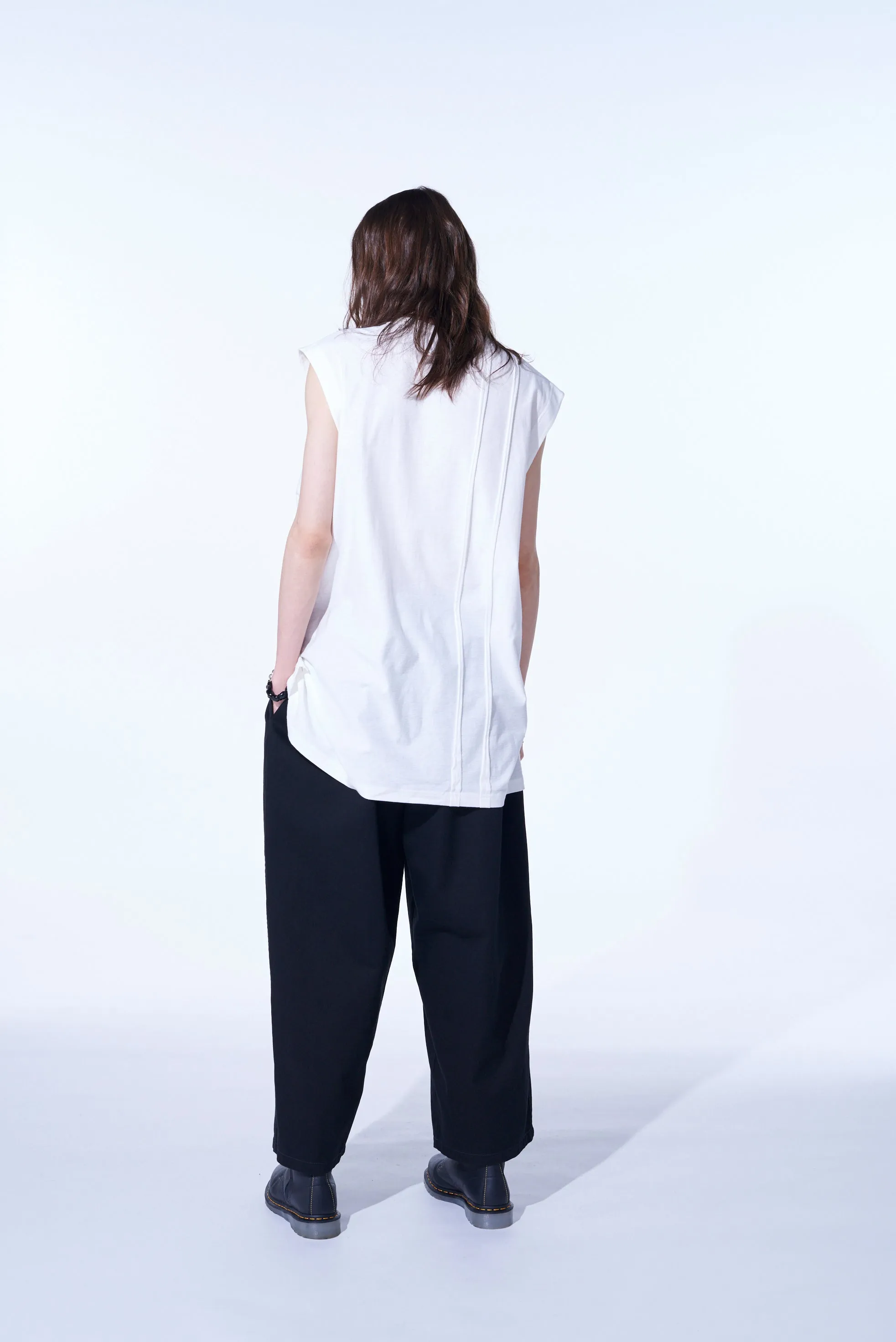 COTTON JERSEY VERTICALLY GRAFTED SLEEVELESS TOP WITH HEM SLIT